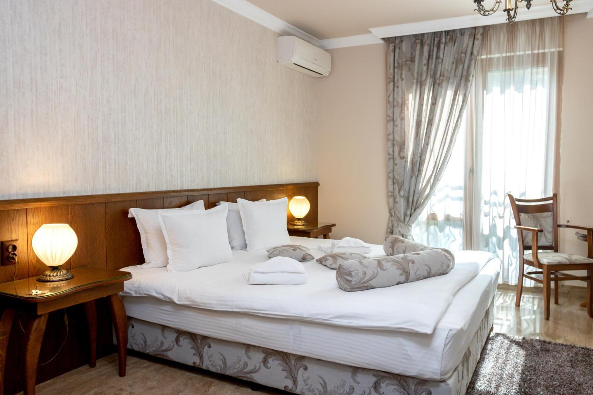 Mon Ami Apart In Studentski Grad Area โซเฟีย ภายนอก รูปภาพ